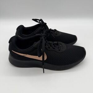 Nike Tanjun Shoes Womens 9.5 Black Athletic Sneakers 812655-005